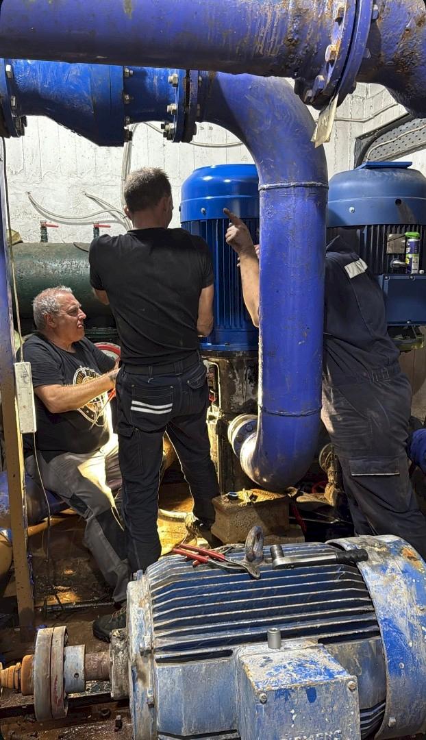 Άμεση αντικατάσταση της αντλίας ύδρευσης και σταδιακή αποκατάσταση της υδροδότησης στη Δημοτική Ενότητα Μάνδρας