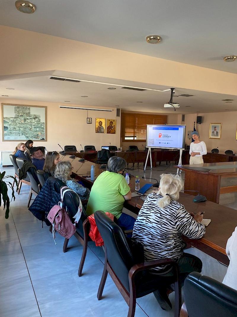 Νέο Πρόγραμμα εκπαίδευσης στις ψηφιακές δεξιότητες για ωφελούμενους των Κέντρων Κοινότητας των Δήμων  της Περιφέρειας Αττικής.